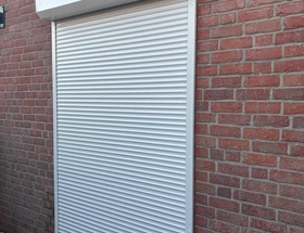 Kozijn en rolluik Linne