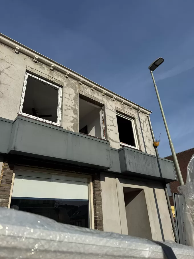 Complete woning voorzien van nieuwe Kozijnen Heerlen