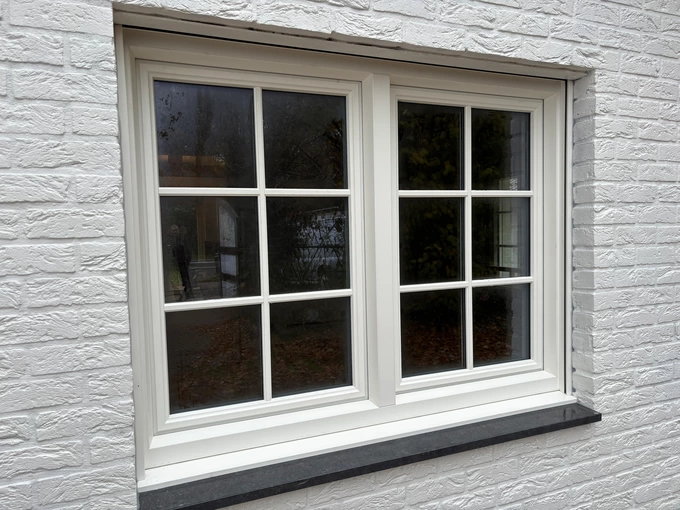 B&B Aanbouw en dakkapel voorzien van nieuwe kozijnen en rolluiken