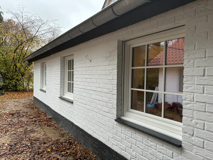 B&B Aanbouw en dakkapel voorzien van nieuwe kozijnen en rolluiken